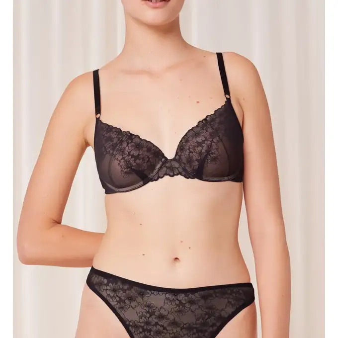 Bright Spotlight WHU