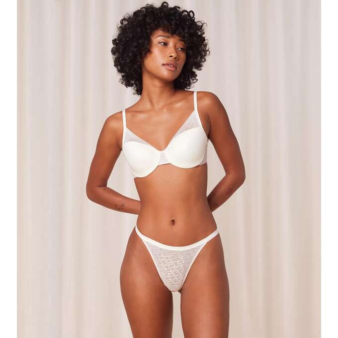 Triumph Signature Sheer String
