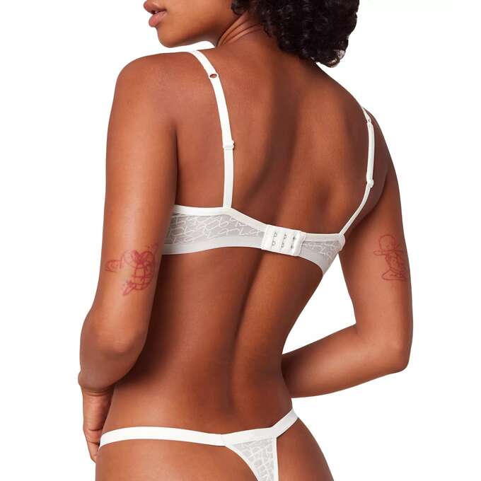 Triumph Signature Sheer WHP EX